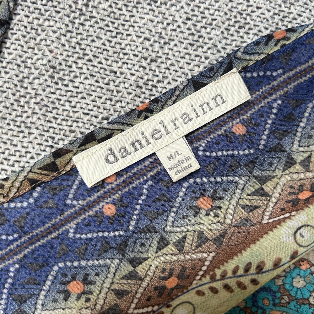 Daniel Rainn Blue and Brown Patterned Kimono - Picture 3 of 3